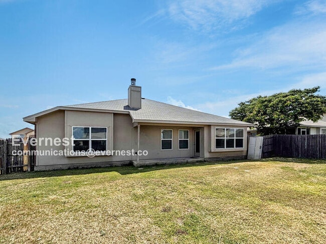 Building Photo - 501 W Vega Ln