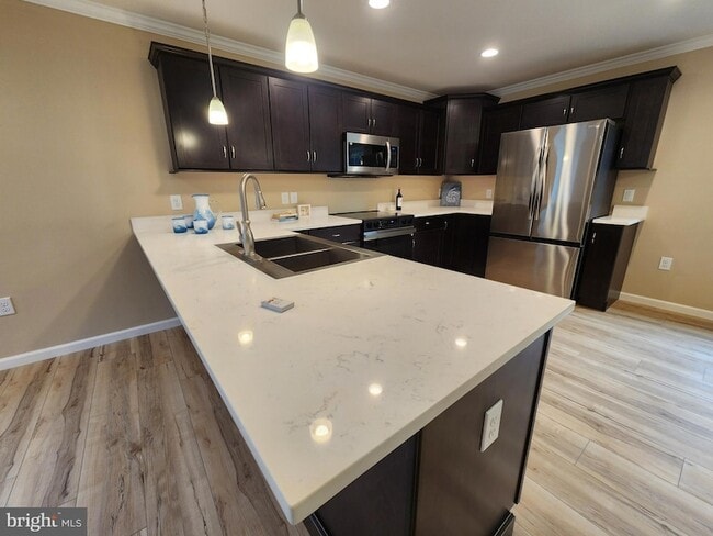 Building Photo - 175 N Madison St