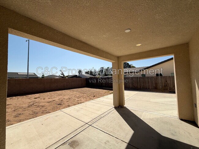 Building Photo - 3335 Las Rosas Ave