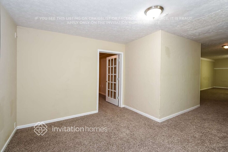 Building Photo - 3018 Cranbrook Walk