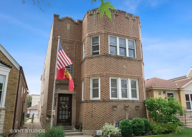 Building Photo - 4952 N Menard Ave