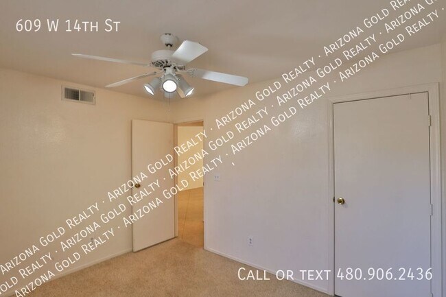 Building Photo - Tempe Los Prados