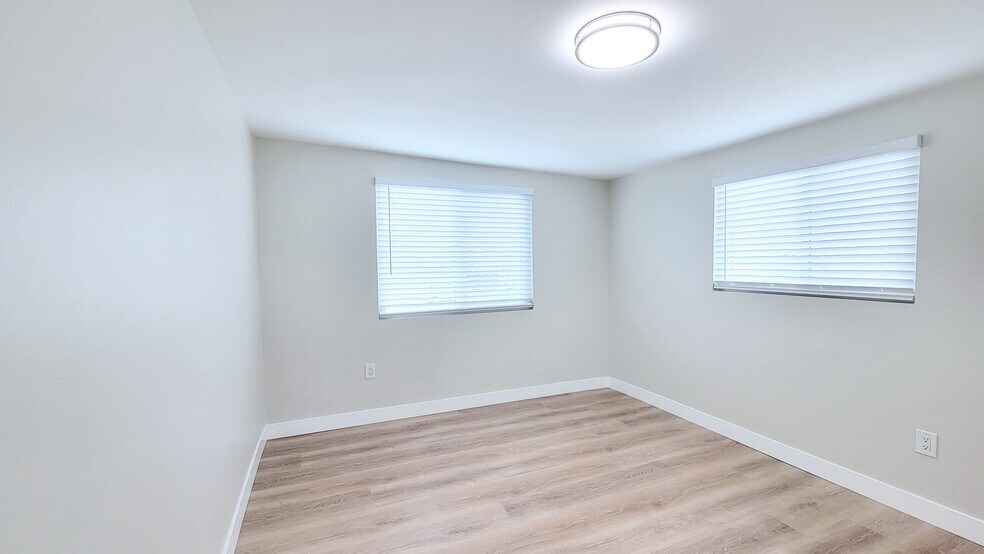 Building Photo - 4146 Redondo Beach Blvd
