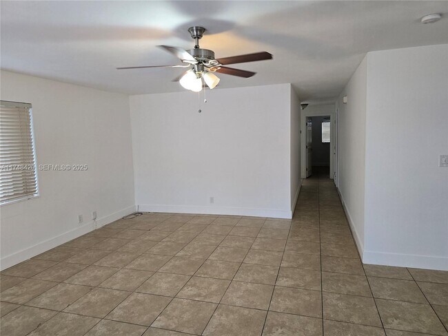 Building Photo - 812 SW 13th St