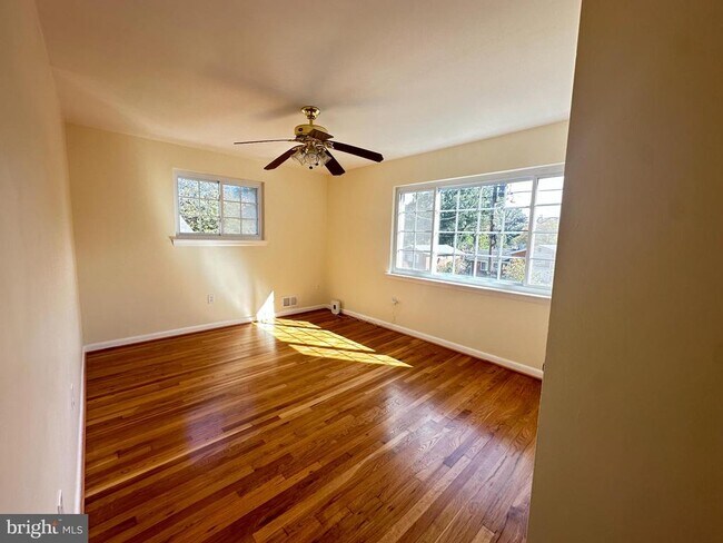 Building Photo - 804 Gregorio Dr