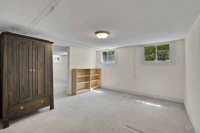 Building Photo - $4,595.95- 4 Bed, 3 Bath Home in Denver with Charming Updates!