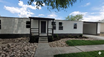 Building Photo - 350 N 550 E