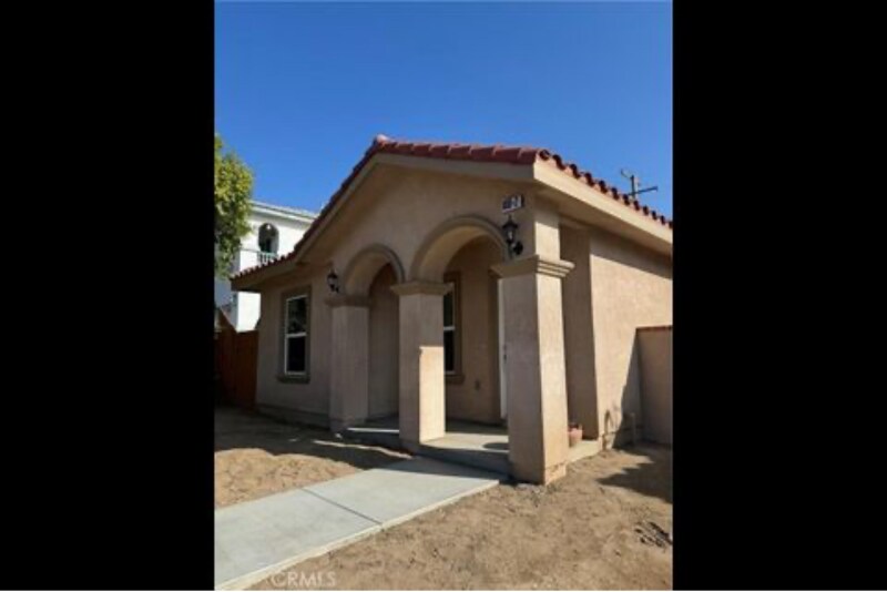 Building Photo - 1410 E Yucca Dr