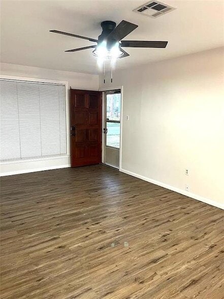 Building Photo - 4 Gretna Blvd