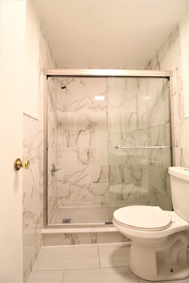 Building Photo - 931 Spruce St