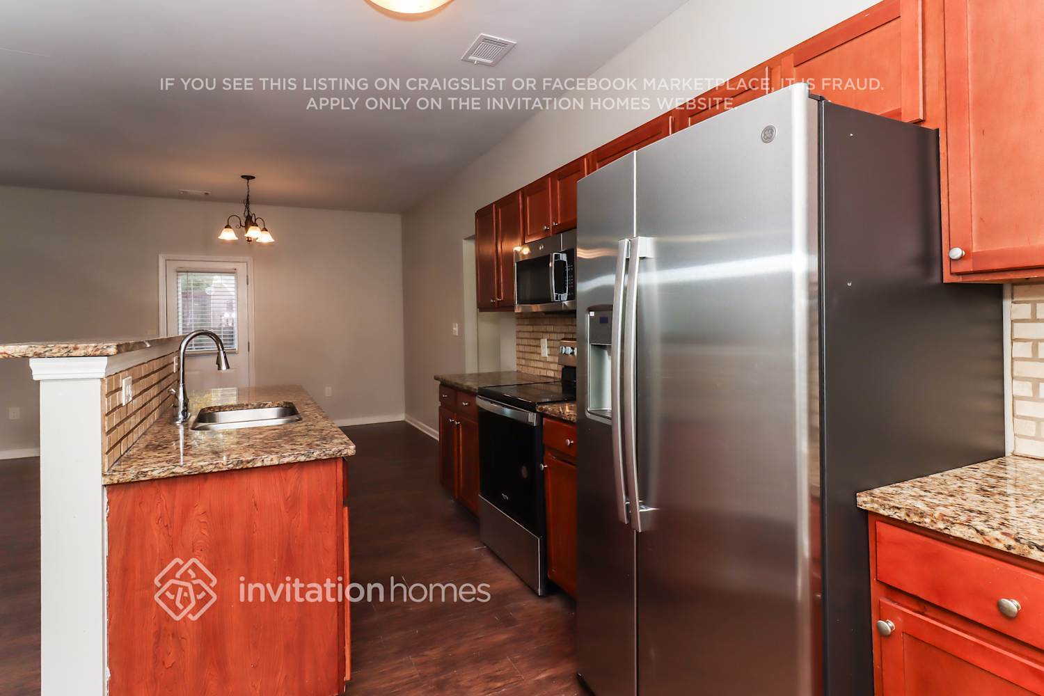 Building Photo - 3165 Franklin St