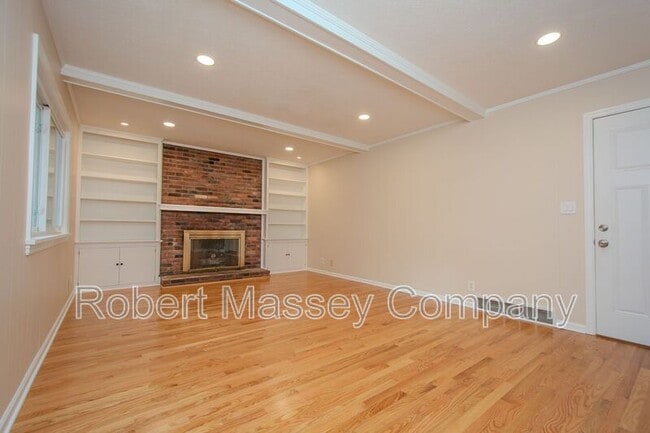 Building Photo - 1813 Crossgate Ln