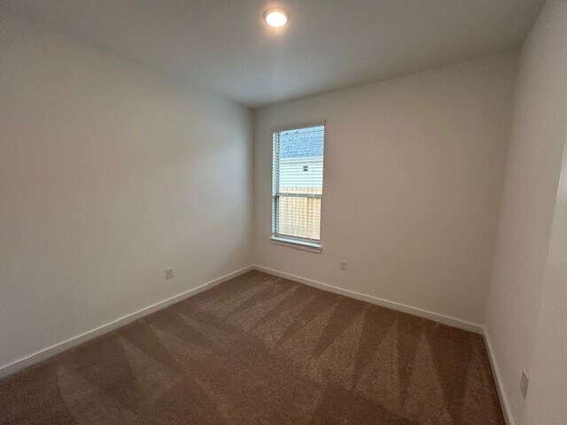 Building Photo - 20811 Summit St