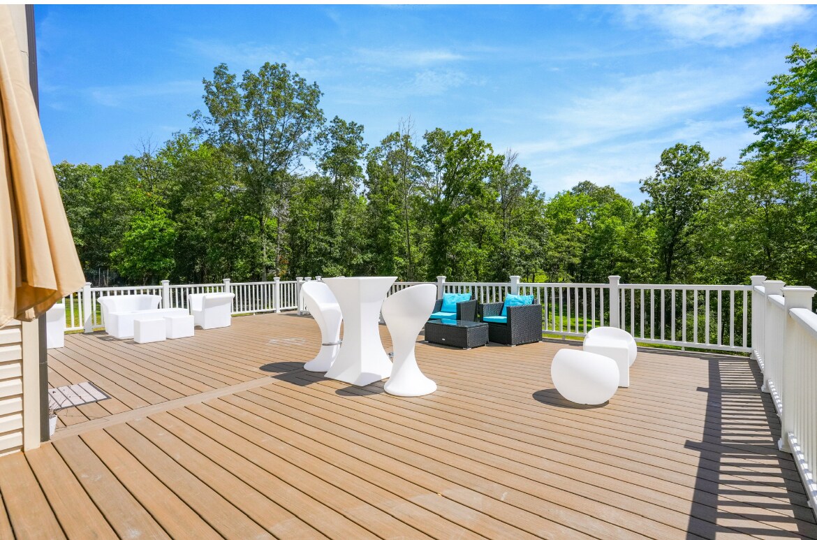 Deck - 15514 Compton Rd