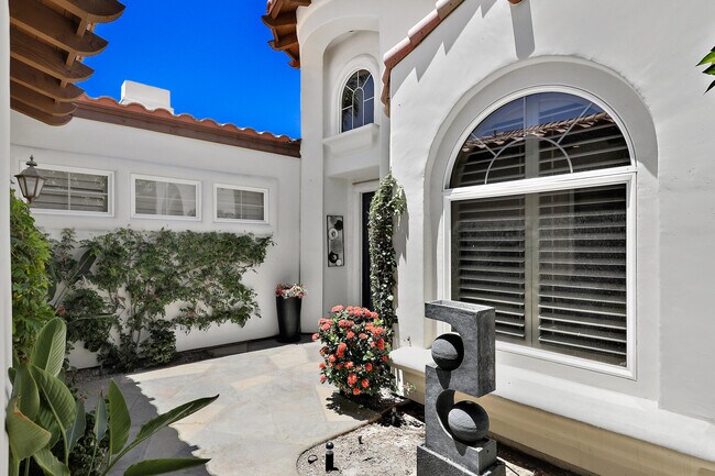 Building Photo - 48275 Vista Calico