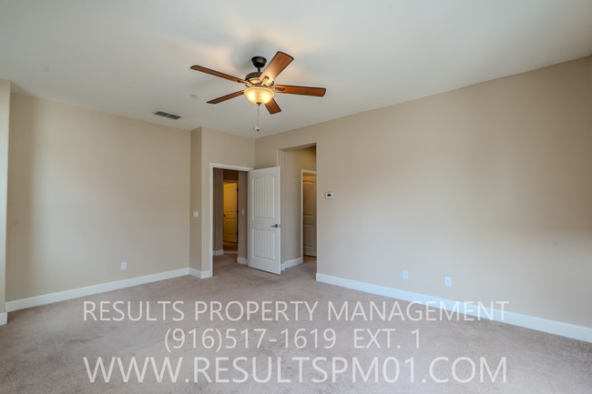 Building Photo - Spacious 3 Bedroom home! Great location!