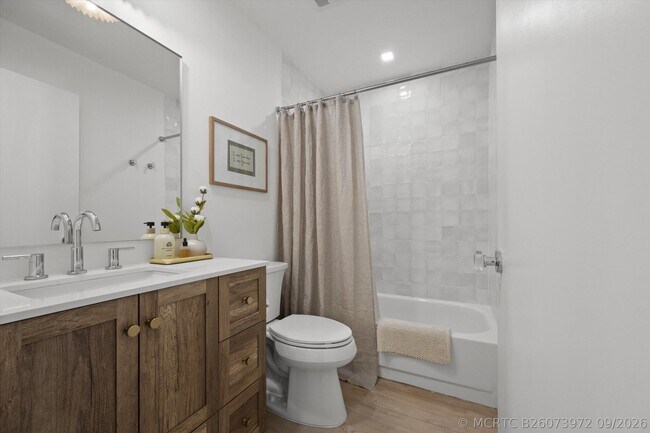 Building Photo - 2515 Bedford Mews Dr
