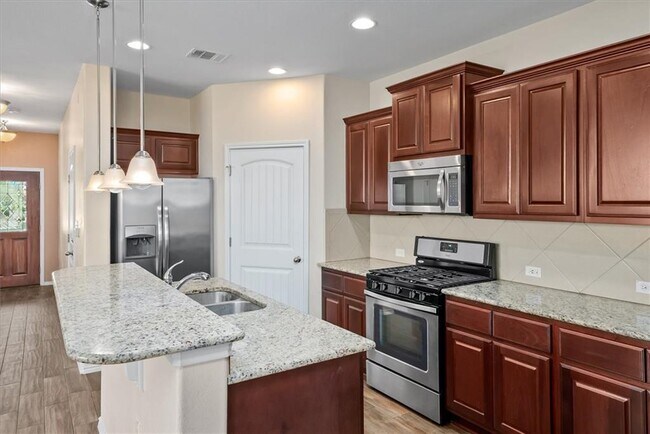Building Photo - 5425 Kara Dr