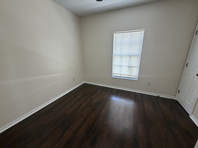 Building Photo - 1074 Universal Rest Pl