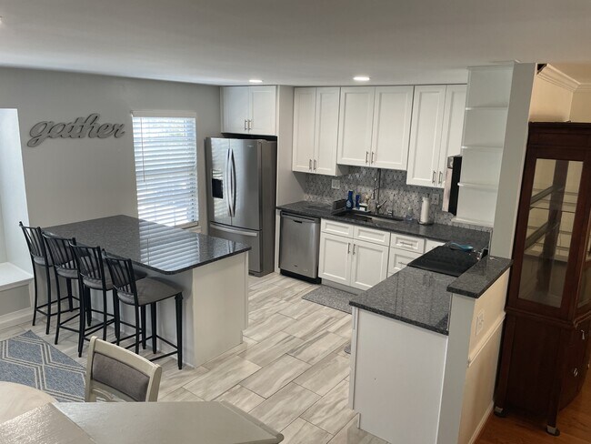 Building Photo - 6108 Castletown Way