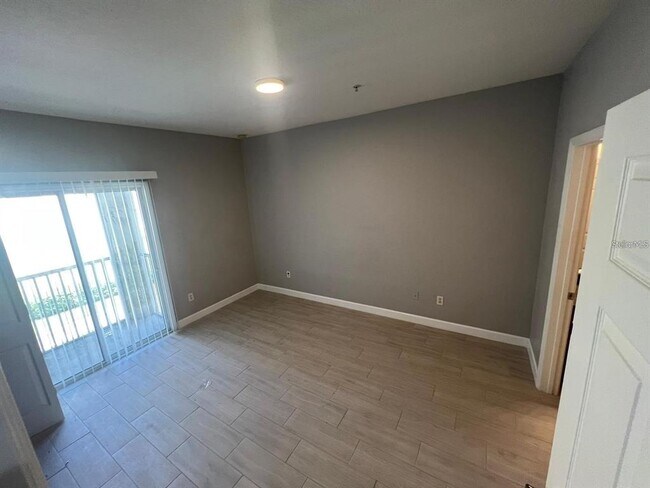 Building Photo - 2316 Grand Central Pkwy