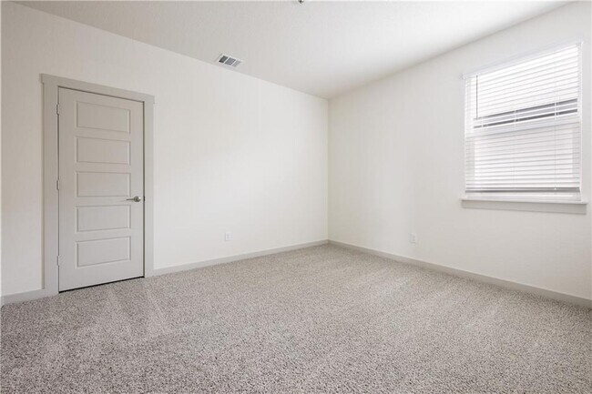 Building Photo - 101 Parryi Cove