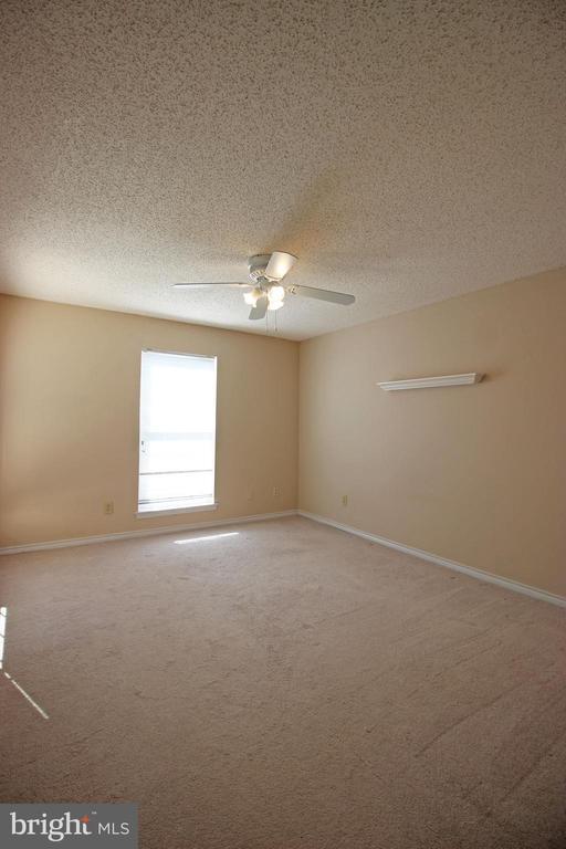 Building Photo - 1543 Lincoln Way