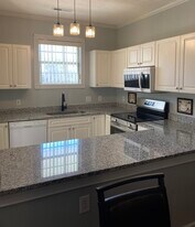 Building Photo - 4241 Hibiscus Dr