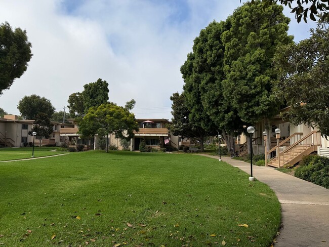 Building Photo - 4098 Valeta St