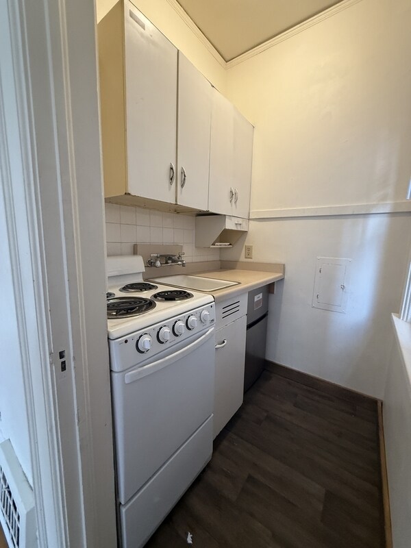 Building Photo - 622 Howard Pl