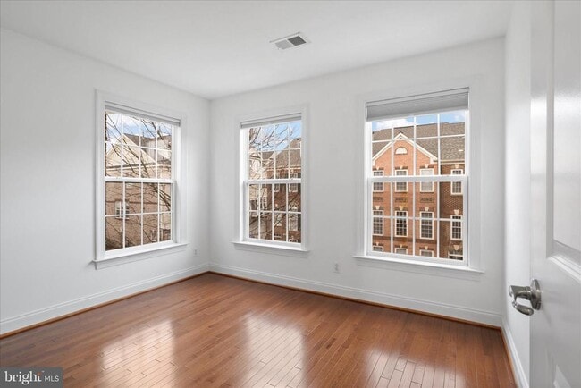 Building Photo - 8072 Criaza Branch Ct