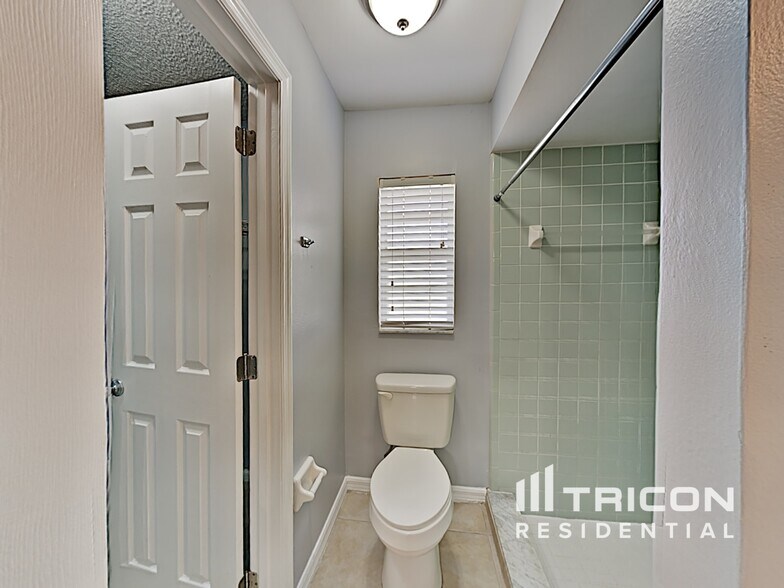 Building Photo - 1716 Golden Poppy Ct