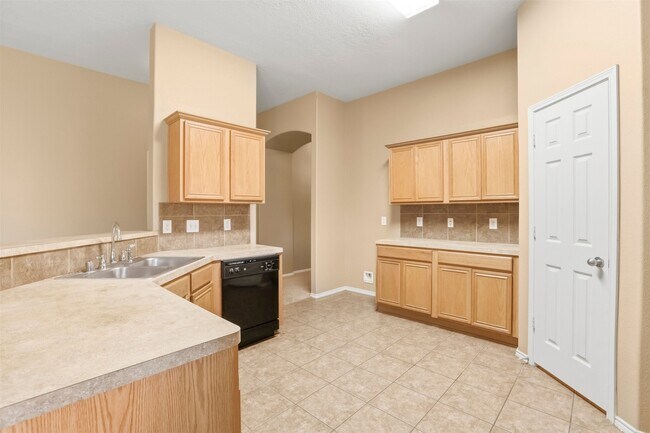 Building Photo - 9618 Red Rugosa Dr