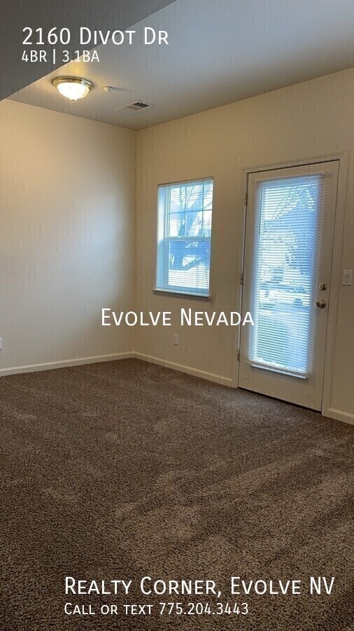 Building Photo - 2160 Divot Dr