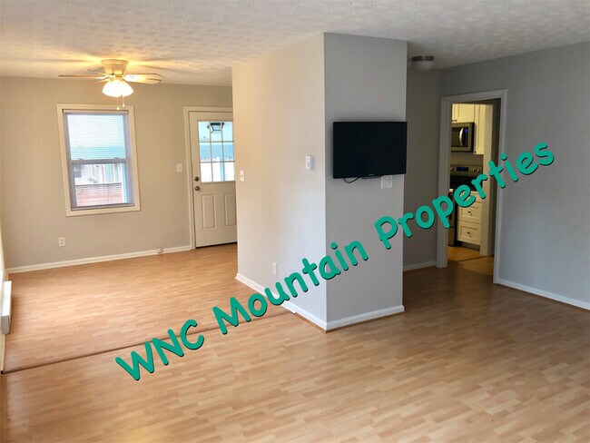 Building Photo - 136 Barnard Ave