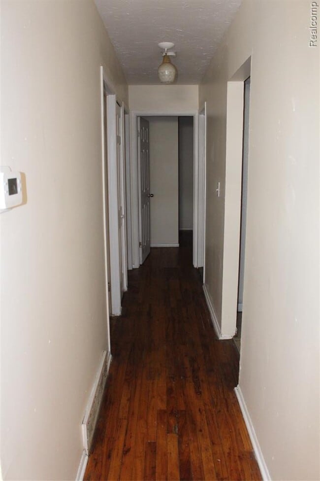 Building Photo - 14823 Muirland St