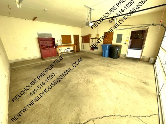 Building Photo - 1760 Foothill Dr