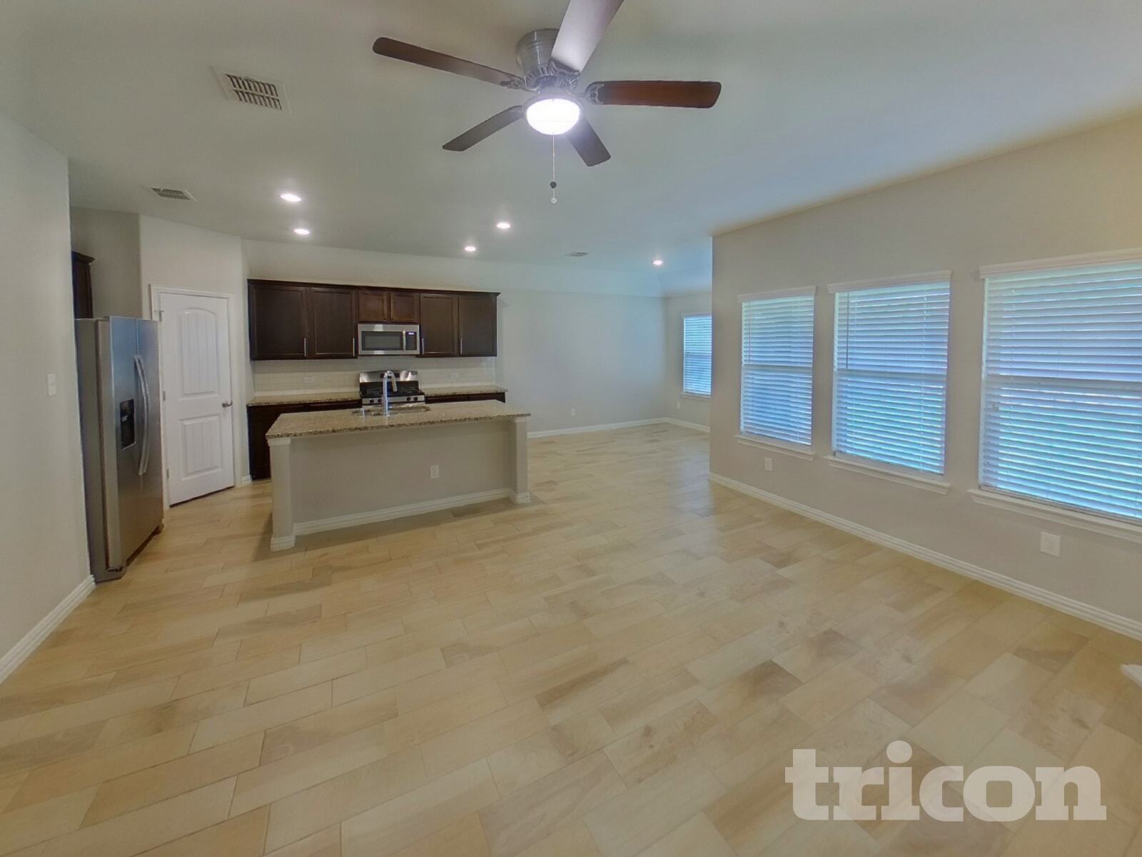 Building Photo - 810 Silverbell St