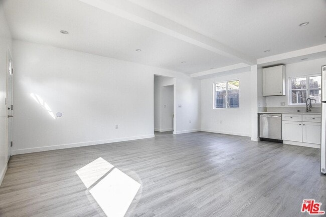 Building Photo - 1324 Toberman St