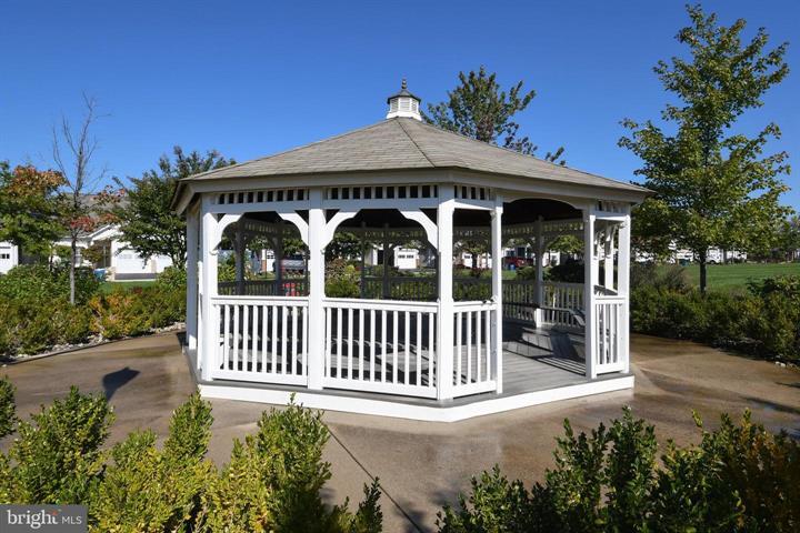 COMMUNITY GAZEBO - 8934 Yellow Daisy Pl