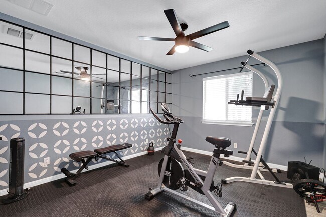 Building Photo - ***APPLICATION CURRENTLY UNDER REVIEW***Ga...