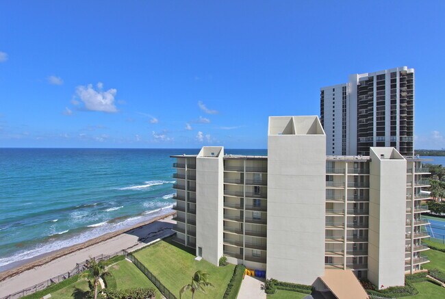 Building Photo - 5420 N Ocean Ave
