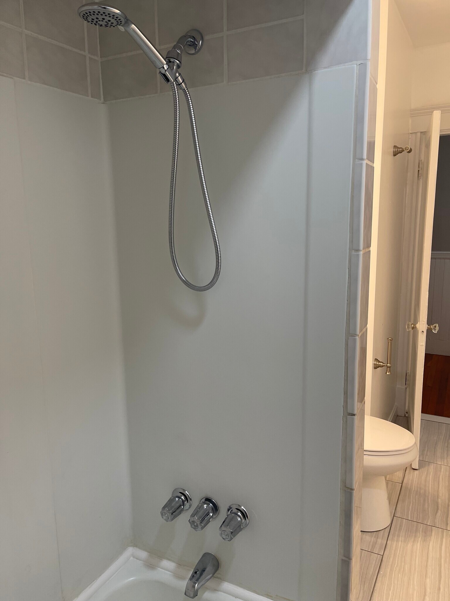 Building Photo - 84 Endicott St