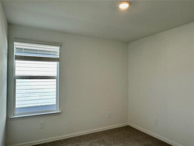 Building Photo - 17761 Pleasantview Blvd