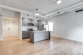 Building Photo - Cooper Lofts