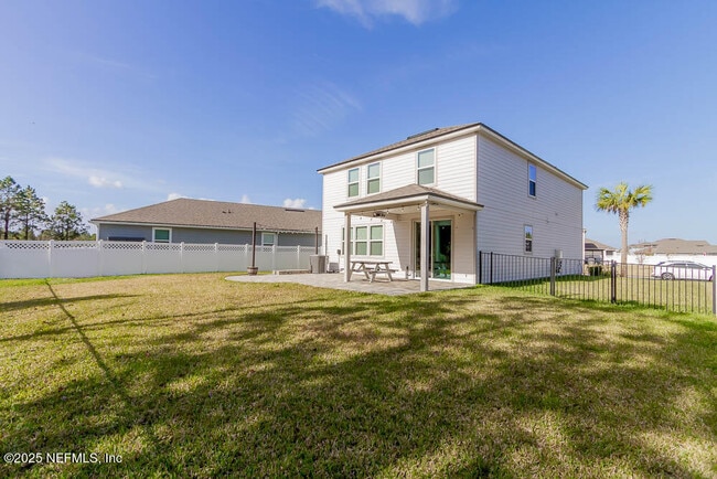 Building Photo - 258 Thistleton Wy