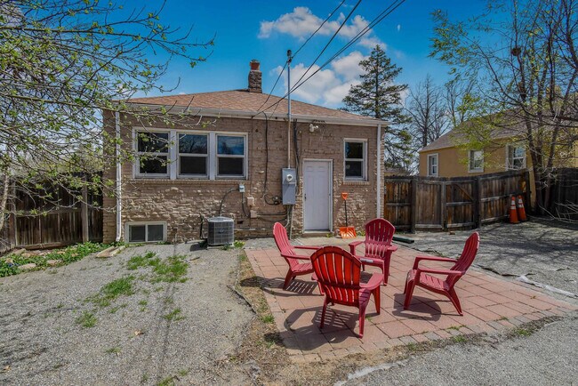 Building Photo - 1621 Trenton St
