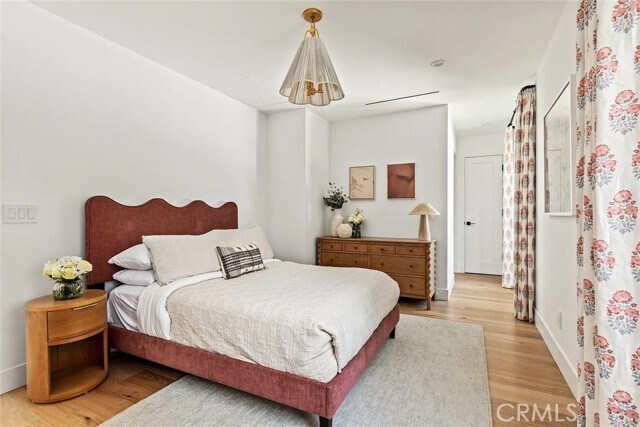 Building Photo - 738 San Lorenzo St