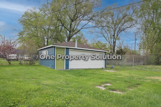 Building Photo - 1062 Hovey St