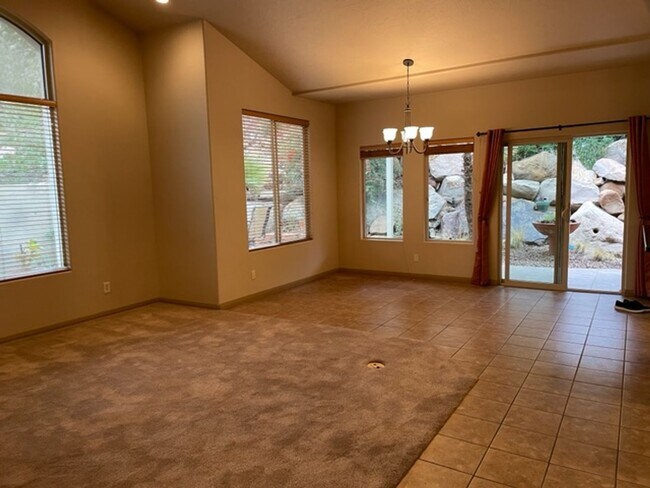 Building Photo - Beautiful Home In A Quiet Gated Community!